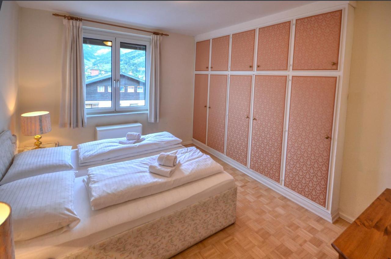 Hensel - By Alpen Zell am See