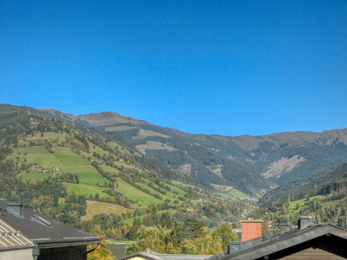 Hensel - By Alpen Zell am See